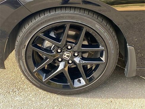 Used 2024 Honda Civic Sport image 6