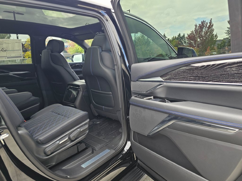 New 2026 Cadillac Escalade IQ Luxury 1 w/ LPO, Floor Liner Package AWD/4WD image 15