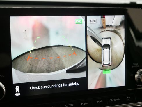 New 2025 Mitsubishi Outlander SE image 9