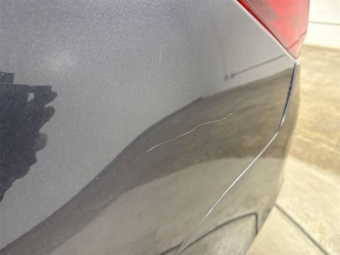 Used 2017 Subaru Legacy 2.5i Limited image 31