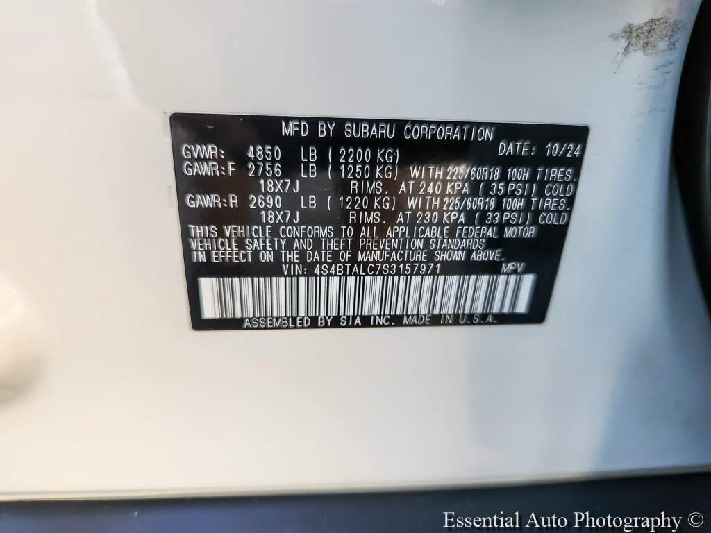 Certified 2025 Subaru Outback Onyx Edition AWD/4WD image 24