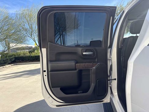 Used 2021 GMC Sierra 1500 Denali w/ Denali Ultimate Package image 11