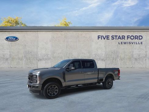 Used 2024 Ford F250 Lariat w/ Sport Appearance Package AWD/4WD image 4