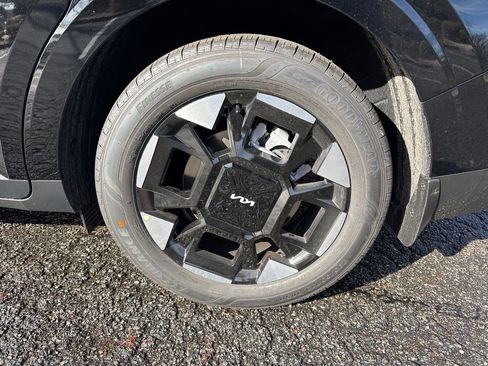 New 2026 Kia Carnival EX image 19