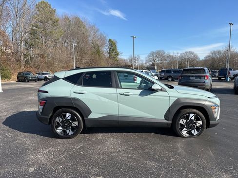 Used 2025 Hyundai Kona SEL image 2