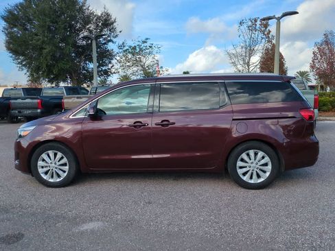 Used 2016 Kia Sedona EX image 3