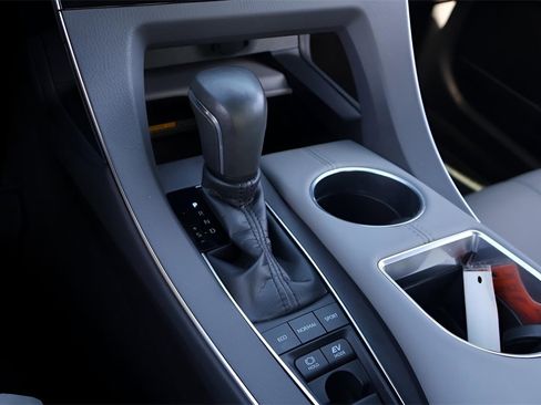 Used 2019 Toyota Avalon XSE image 21