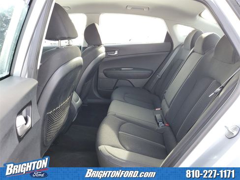 Used 2019 Kia Optima LX image 10