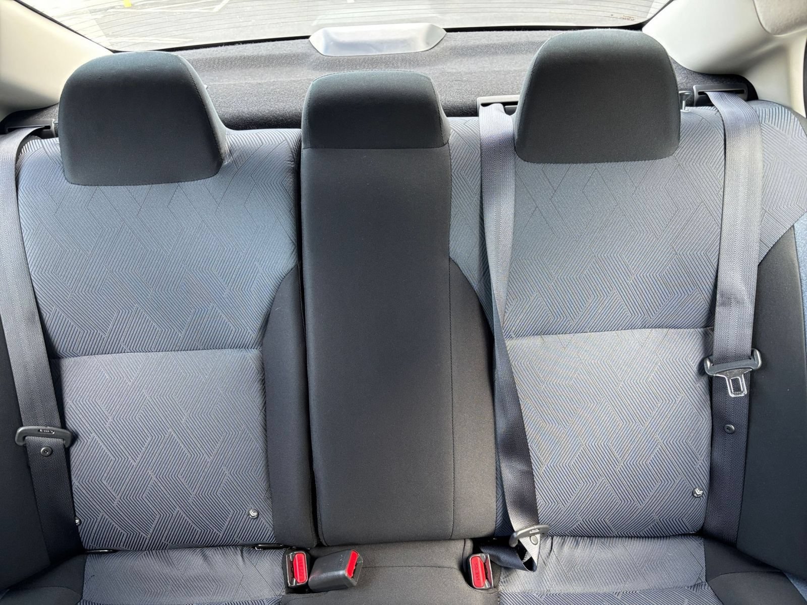 Used 2025 Nissan Versa SV FWD image 33