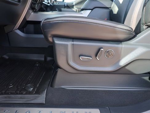 Used 2022 Ford F350 Platinum image 19
