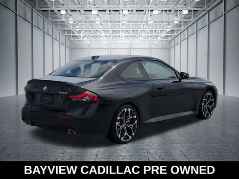 Used 2025 BMW 230i Coupe w/ Convenience Package RWD image 6