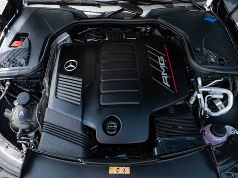 Used 2022 Mercedes-Benz AMG GT 53 image 33