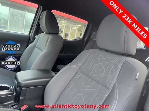 Used 2019 Toyota Tacoma TRD Sport image 15