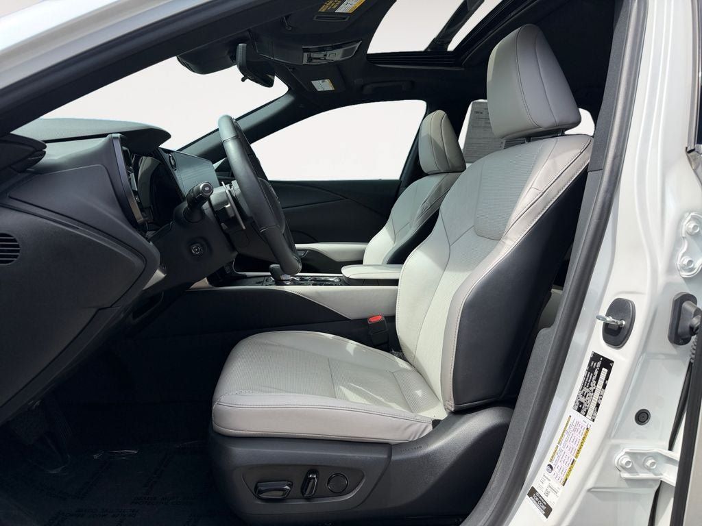 Used 2023 Lexus RX 350 Premium Plus w/ Cold Area Package AWD/4WD image 6
