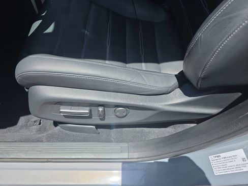 Used 2023 Honda CR-V EX-L image 14