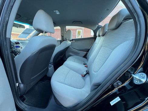 Used 2015 Hyundai Accent GLS image 13