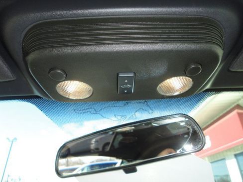 Used 2006 Ford Mustang Convertible image 8