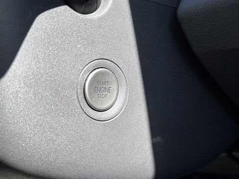 Used 2023 Volkswagen ID.4 Pro image 27