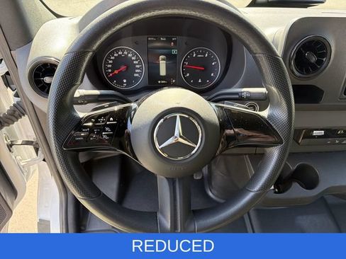 Used 2025 Mercedes-Benz Sprinter 2500 image 19
