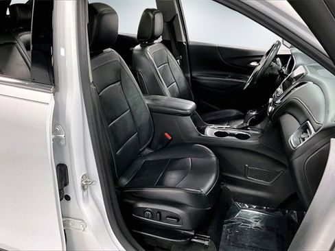 Used 2018 Chevrolet Equinox Premier image 29