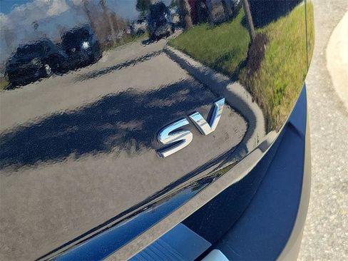 Certified 2022 Nissan Rogue SV image 14