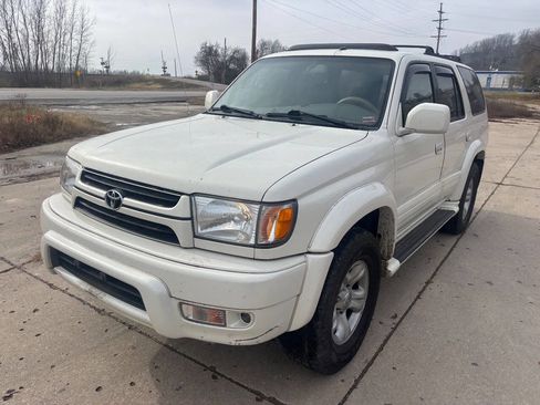Used 2002 Toyota 4Runner Limited image 2