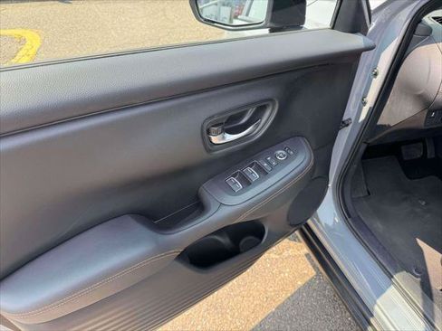 Used 2024 Honda HR-V Sport image 17