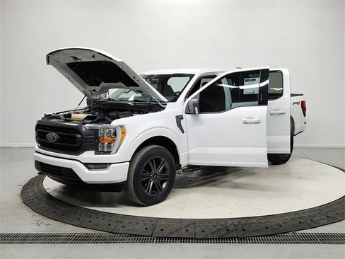 Used 2022 Ford F150 XLT w/ Equipment Group 302A High image 11