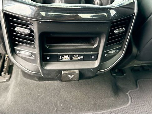 Used 2019 RAM 1500 Laramie AWD/4WD image 19