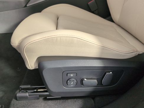 Used 2026 BMW X3 xDrive30 w/ Convenience Package image 11