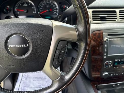 Used 2013 GMC Yukon Denali AWD/4WD image 18
