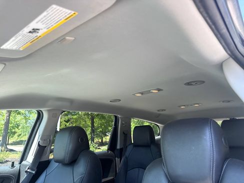 Used 2016 Chevrolet Traverse LT FWD image 30