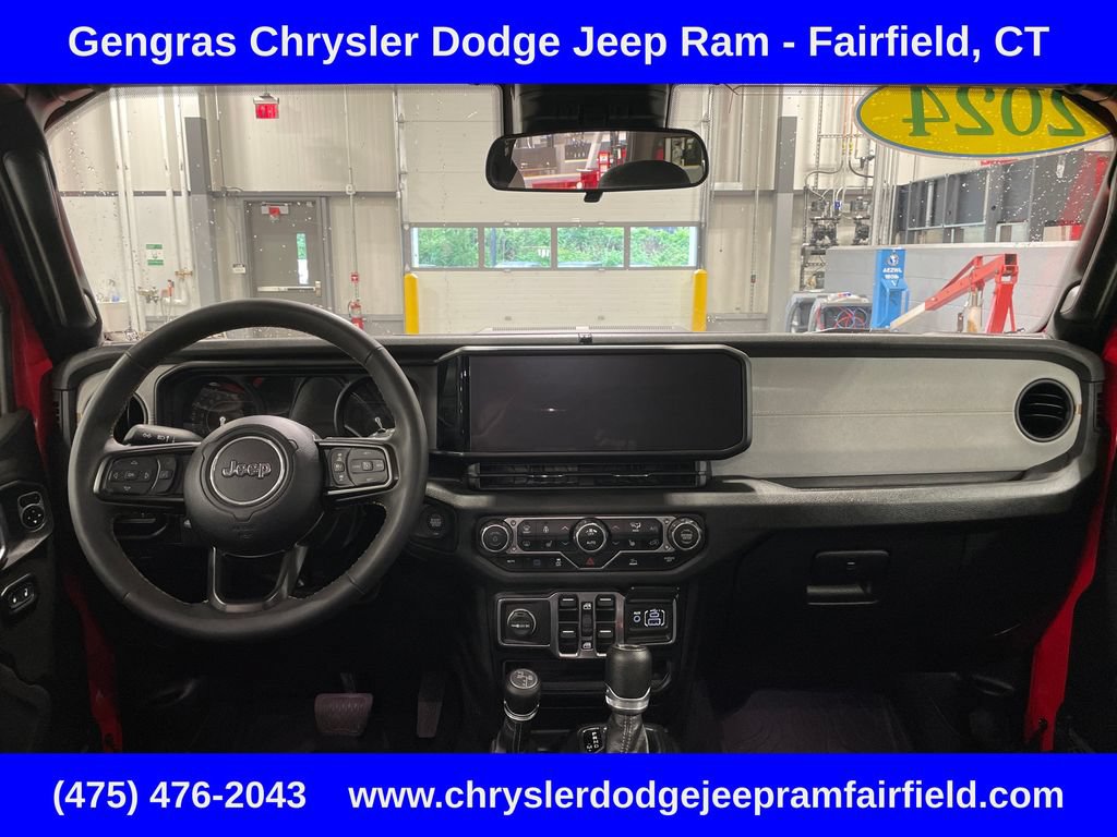 Used 2024 Jeep Wrangler Unlimited w/ Convenience Group AWD/4WD image 33