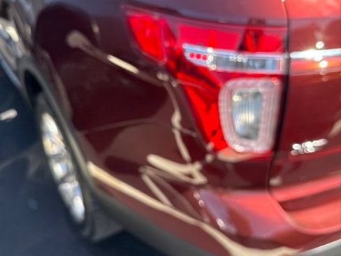 Used 2015 Ford Explorer XLT w/ Equipment Group 202A AWD/4WD image 10