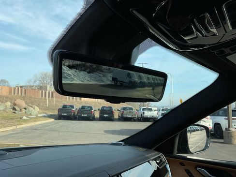 Used 2024 Jeep Grand Cherokee Summit image 24