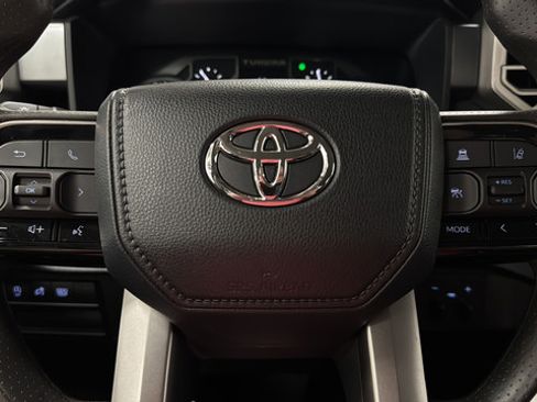Used 2022 Toyota Tundra SR5 AWD/4WD image 15