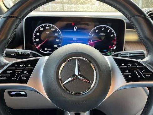 Used 2024 Mercedes-Benz GLC 300 image 38