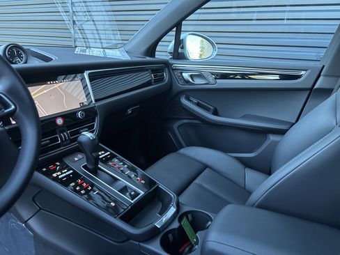 New 2026 Porsche Macan AWD/4WD image 11