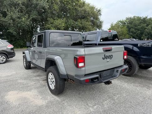 Used 2022 Jeep Gladiator Sport AWD/4WD image 4