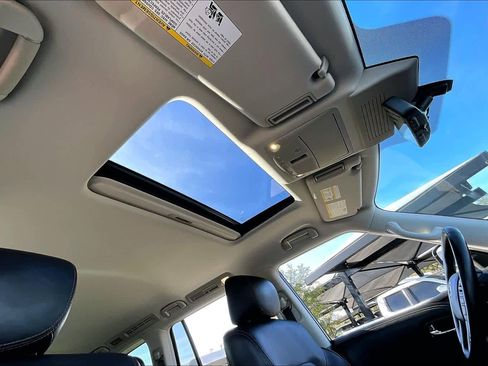 Used 2019 Nissan Armada Platinum w/ Captain's Chairs Package image 13