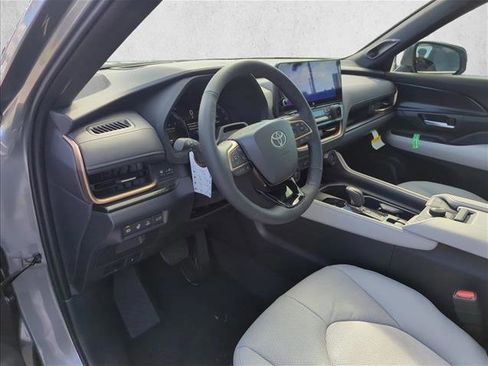 New 2026 Toyota Grand Highlander AWD Hybrid image 14