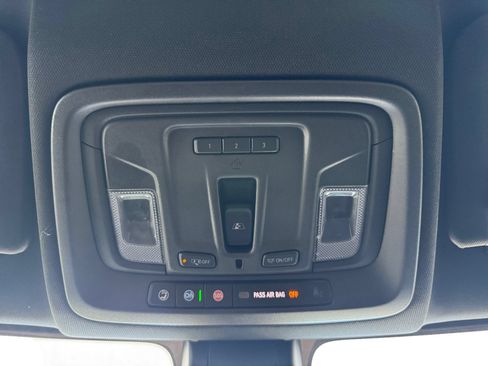 Used 2023 GMC Sierra 3500 AT4 w/ AT4 Preferred Package AWD/4WD image 26