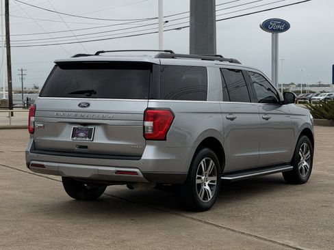 Used 2023 Ford Expedition Max XLT RWD image 4