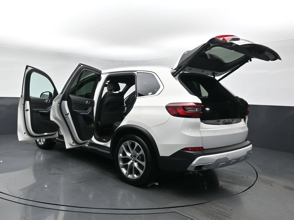 Used 2022 BMW X5 xDrive40i AWD/4WD image 29