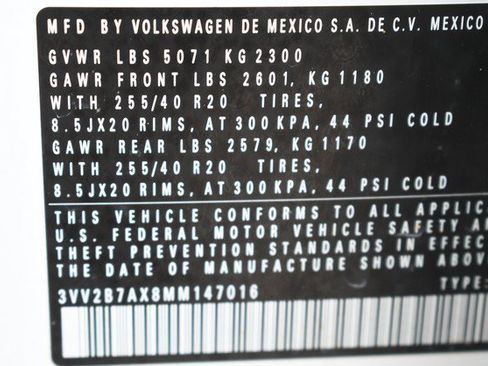 Used 2021 Volkswagen Tiguan SE R-Line AWD/4WD image 34
