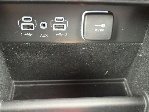 Used 2021 Jeep Grand Cherokee L Limited AWD/4WD image 32