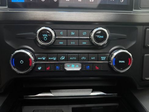 Used 2023 Ford F350 Lariat w/ Chrome Package image 35