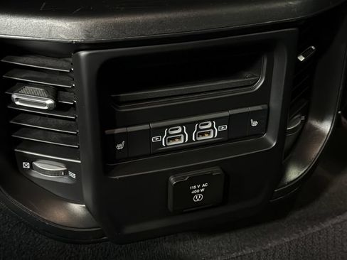 Used 2023 RAM 1500 Laramie AWD/4WD image 22