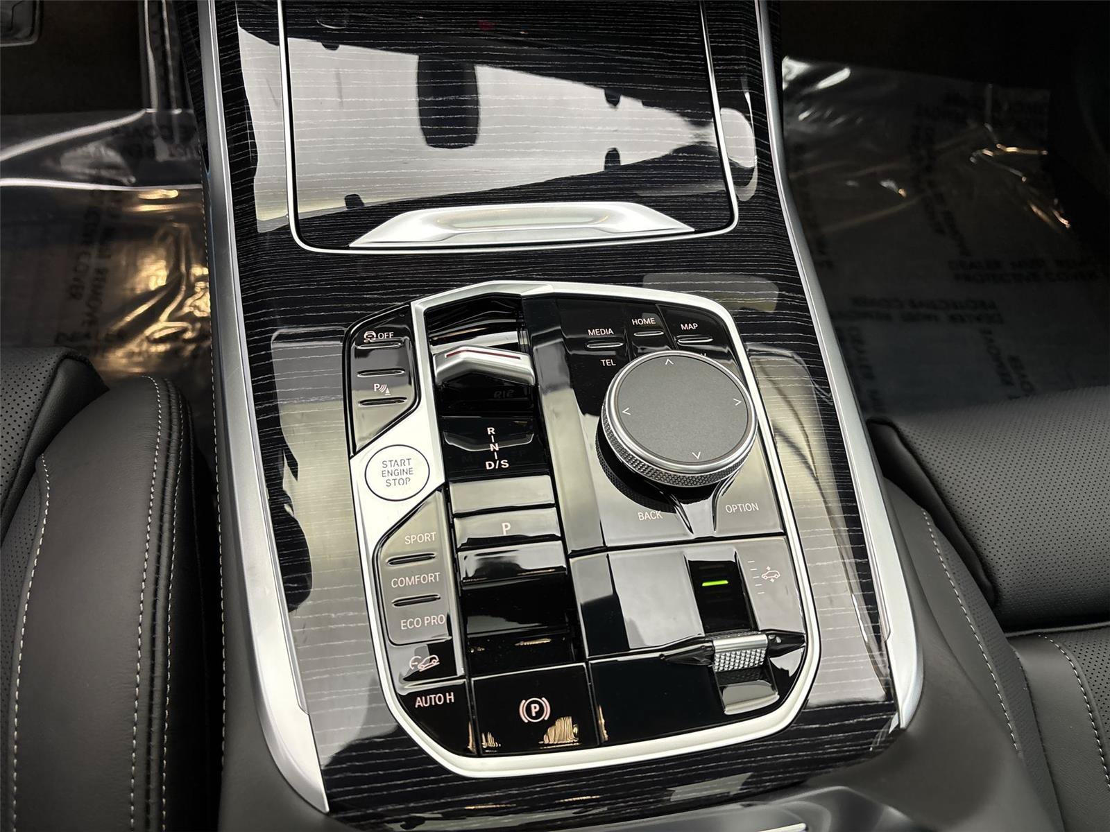 New 2026 BMW X7 M60i AWD/4WD image 23