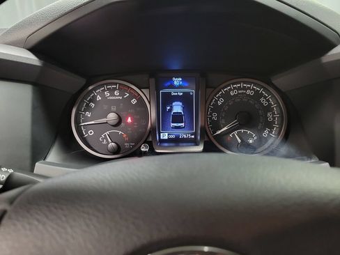 Used 2023 Toyota Tacoma TRD Off-Road AWD/4WD image 28